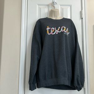 2XL charcoal gray Texas sweatshirt from Texas Heart & Co.